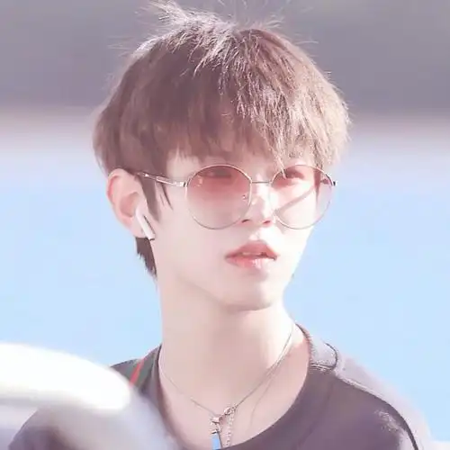 《以团之名》改《少年之名》,偶练,青春有你,创造营选手再集结