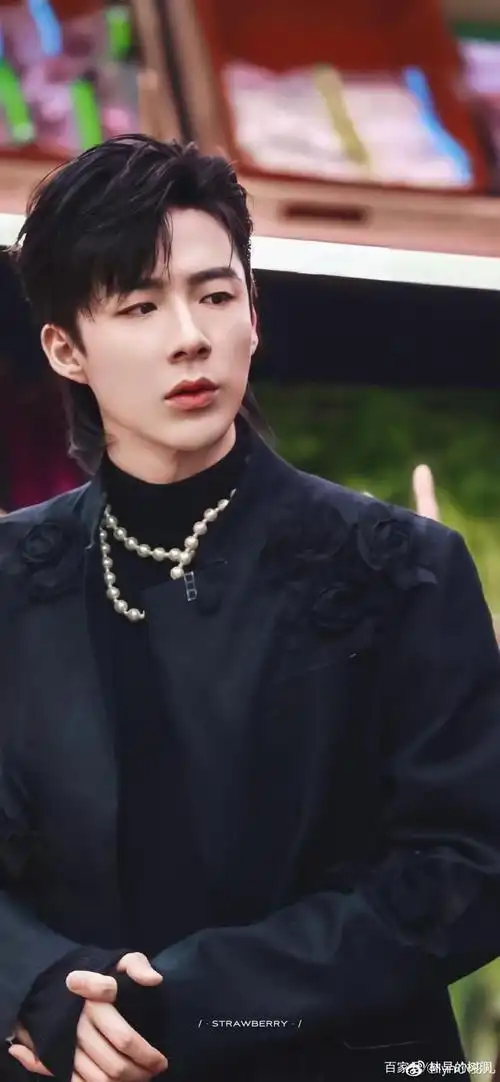 刘宇宁壁纸|帅哥超绝美图 速进!