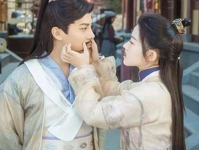 我的女主别太萌讲了什么故事赖美云与吴俊余主演