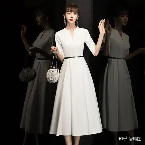 穿什么自己做主就好,如果多人主持,要和你的搭档商量好,服装颜色,风格