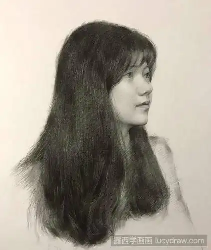 一组女性头像素描作品欣赏