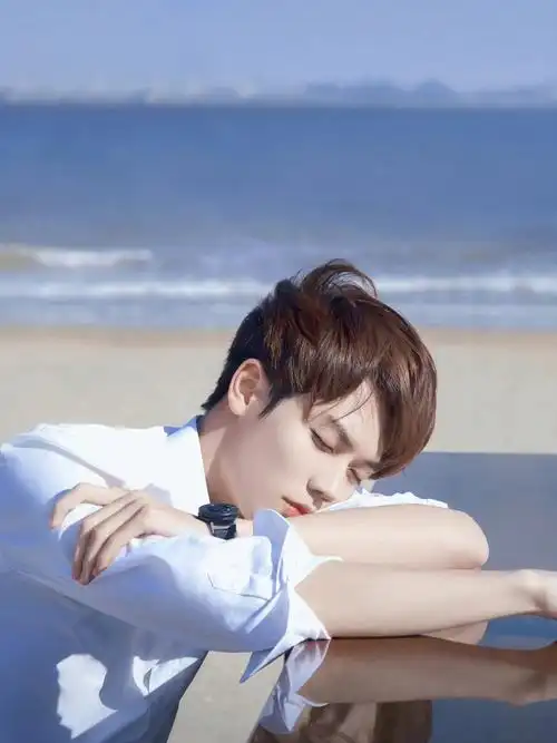 林彦俊是光一样的存在  #林彦俊壁纸  #林彦俊水色是治愈的颜色