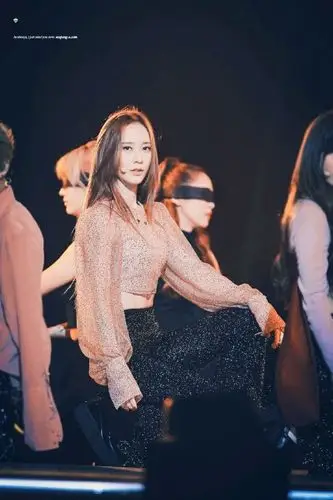 [郑秀晶][分享]170201 "和喇叭裤最搭的爱豆"郑秀晶实力演绎喇叭裤