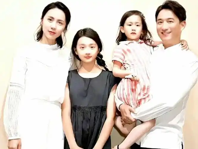 孙莉晒三个孩子近况 多多不愧是黄磊的女儿,这厨艺可以和黄老师pk一