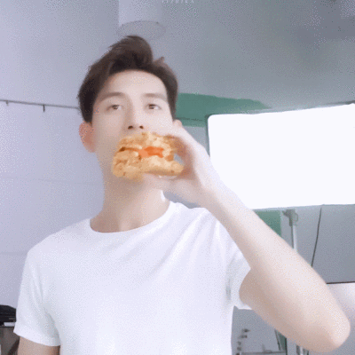 李现/肯德基 cr.一吱卡