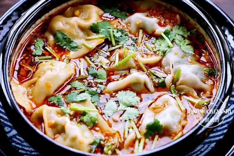 我家冬天就爱吃酸汤水饺,记住调味料比例,酸辣可口,吃了不怕冷