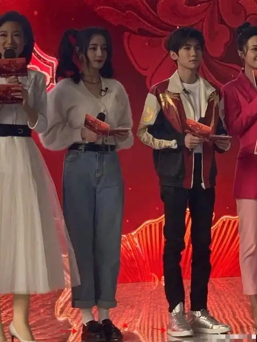 王源纽约逛街被偶遇路人视角暴露身高被指只有一米六