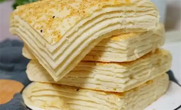 面食种类很多,馒头花卷烙饼最为家常,馅饼也是有着一席之地.