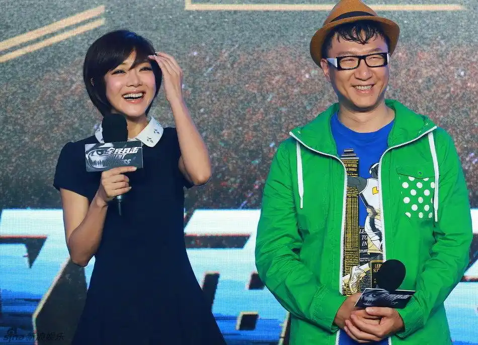 7月4日,《全民目击》举行"双面来袭"发布会,主演孙红雷,余男,邓家佳等