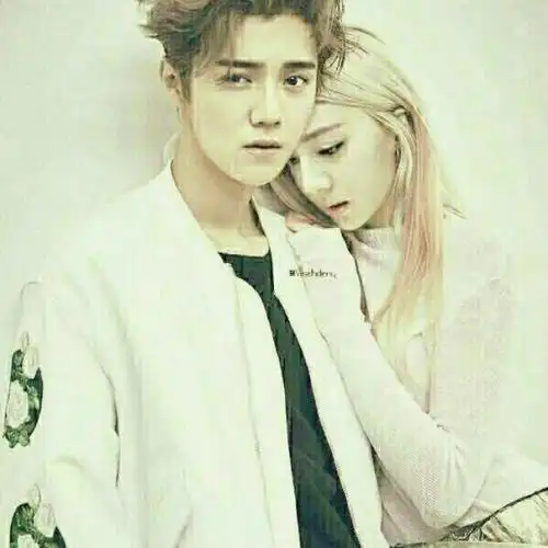 鹿晗迪丽热巴的qq头像