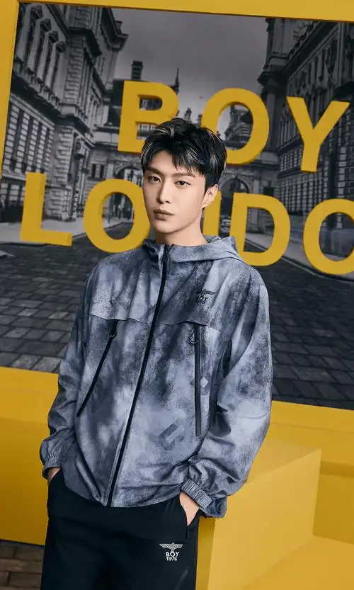 boylondon24aw|开启范丞丞的换季遐想