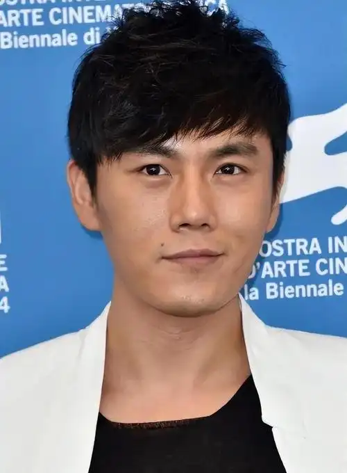 45岁"无人敢惹"的秦昊,再一次给娱乐圈敲响警钟