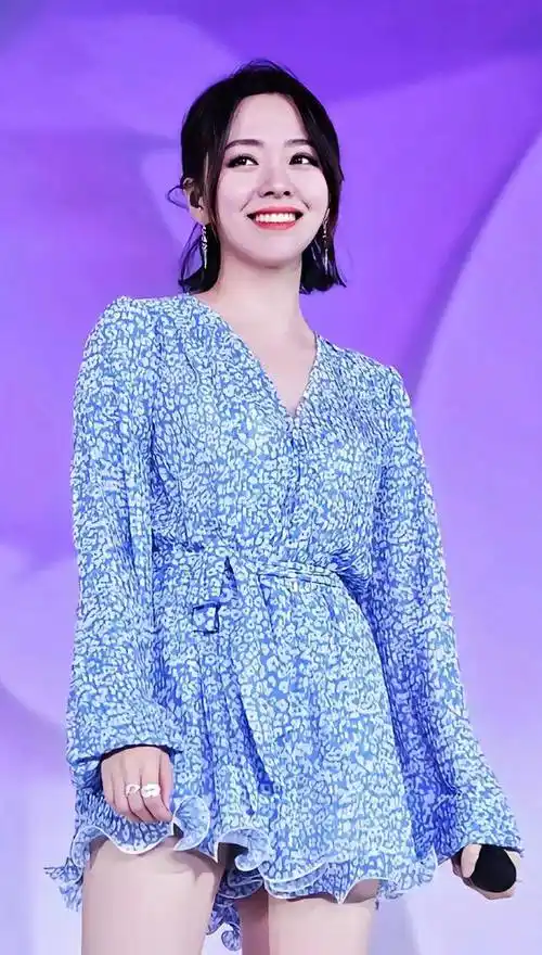 【高清无水印】张靓颖绝美手机壁纸合集(12张)