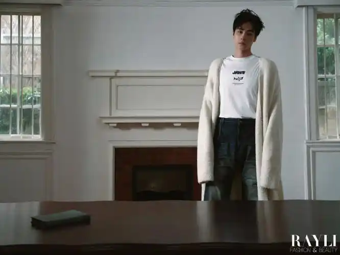 瑞丽服饰美容##胡一天春日漫步大片