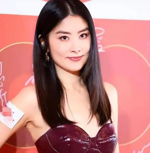 陈慧琳51岁仍似20岁,网友赞状态好