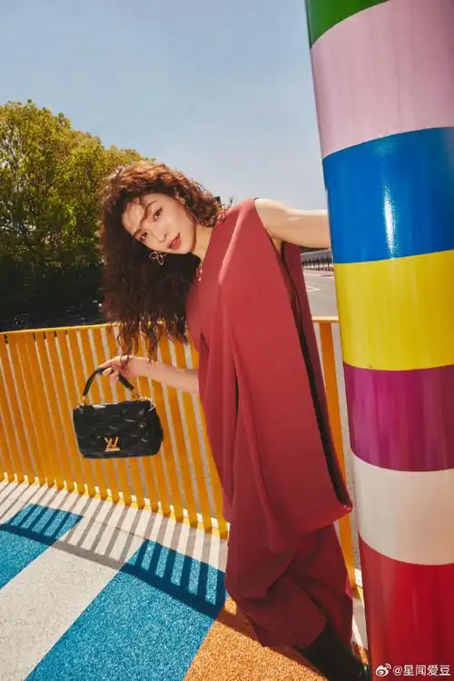 钟楚曦爆炸羊毛卷