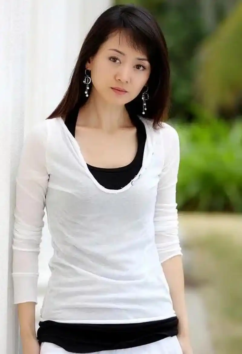 大美女张定涵,王志飞老婆,真是个大美人儿,身材苗条,淑女范十足,小家