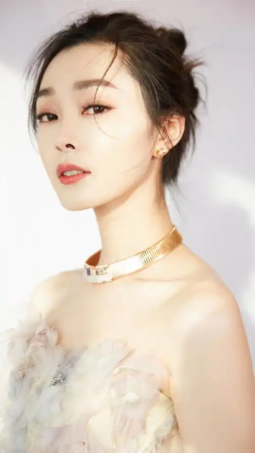 宋轶甜美灵动写真手机壁纸