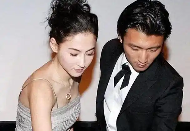 王菲54岁怀孕为男友庆生,谢霆锋否认有新生儿