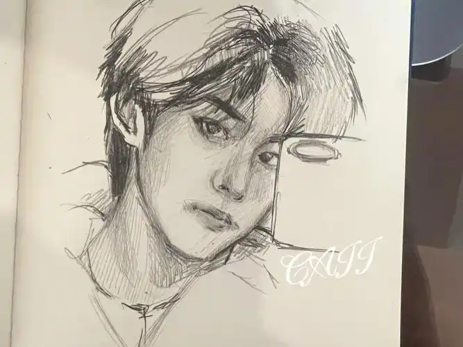 笔记灵感  浅看下吧家人们耀文的头发总是那么狗勾耳太可爱啦#刘耀