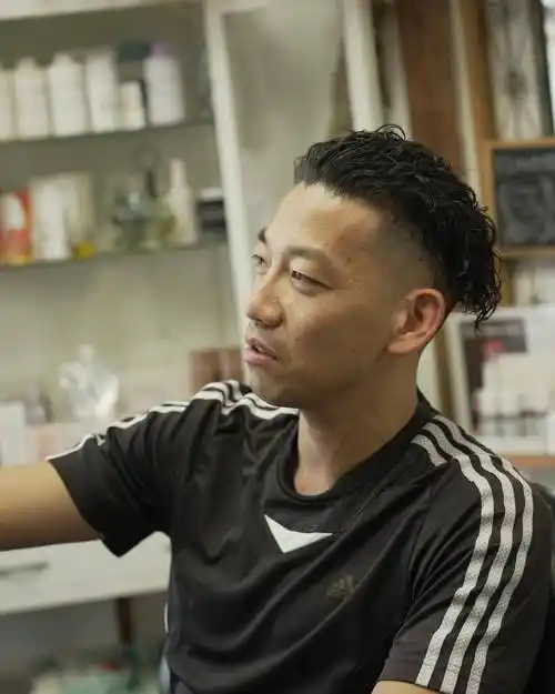 两侧铲短男发,让你帅出新高度,清爽利落还时尚_发型_男士们_头发