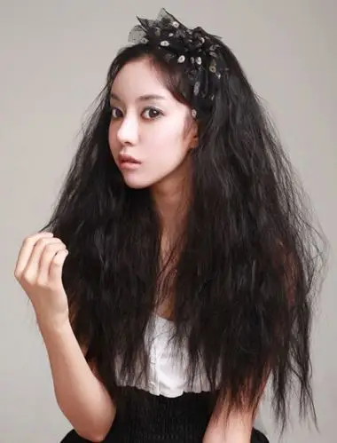 小玉米须烫发型图片 中长发玉米须发型图片