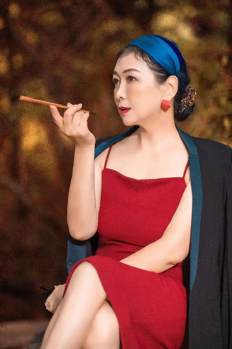 我镜头下的人物 #人像摄影 #摄影 @dou 小助手  出 - 抖音