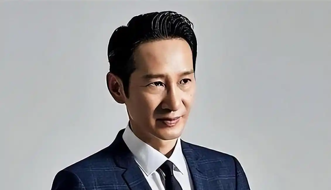 王劲松:戏路坎坷无惧,有戏演就行,如今没儿没女依旧很幸福