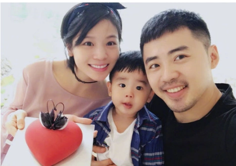 黄英曹帅儿子小九真名叫什么?