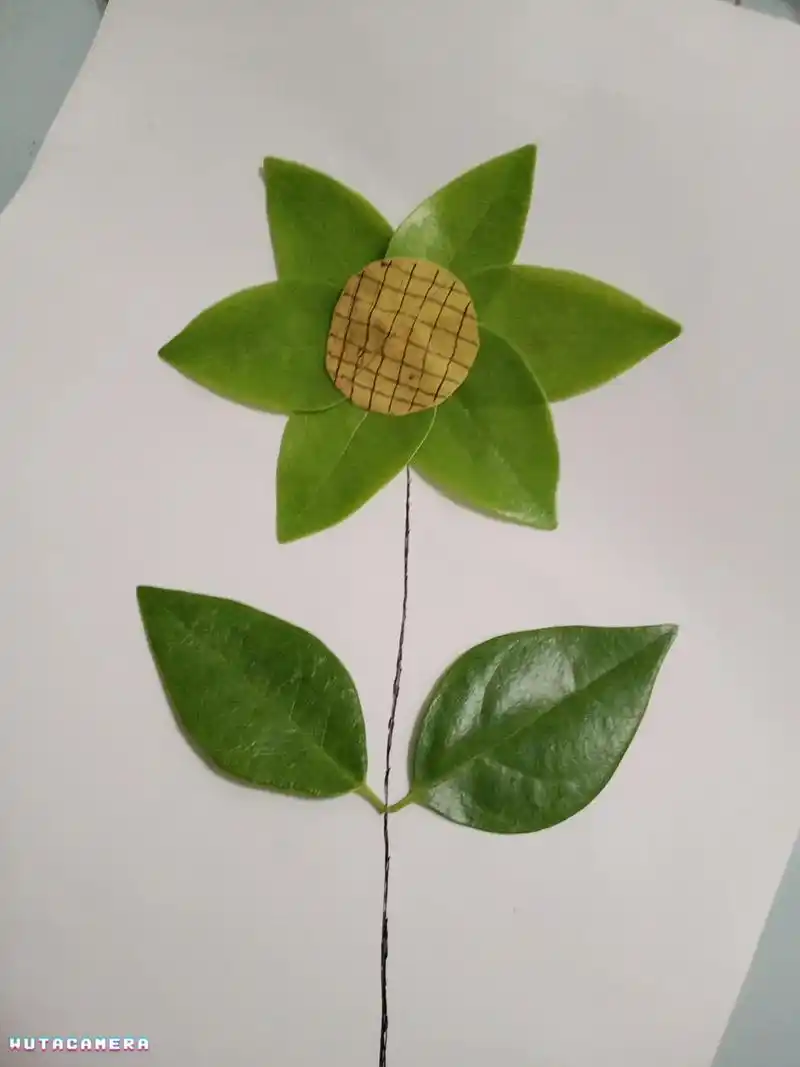 幼儿园手工#树叶贴画#亲子手工用落叶拼贴好看的秋日风景,抓 - 抖音