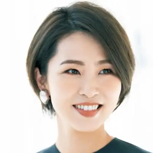 40岁建议少留卷发,多尝试这几款短直发,好打理还显年轻|发型|短发