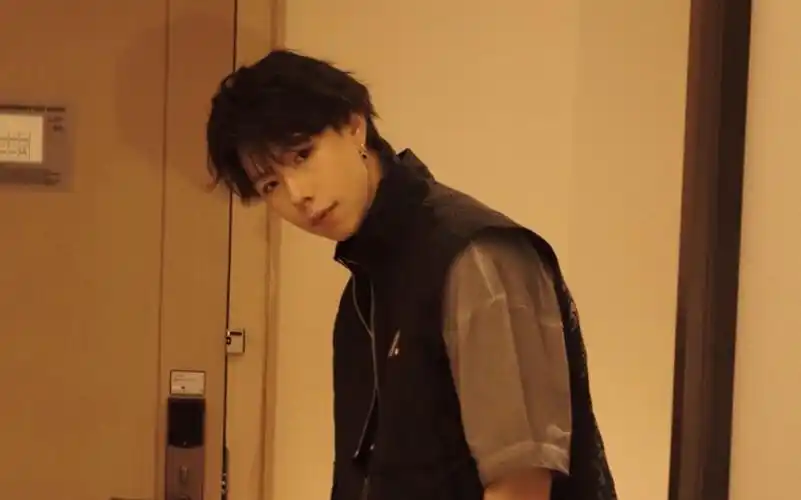 「cv商桐」才艺主播痛痛的弹唱现场