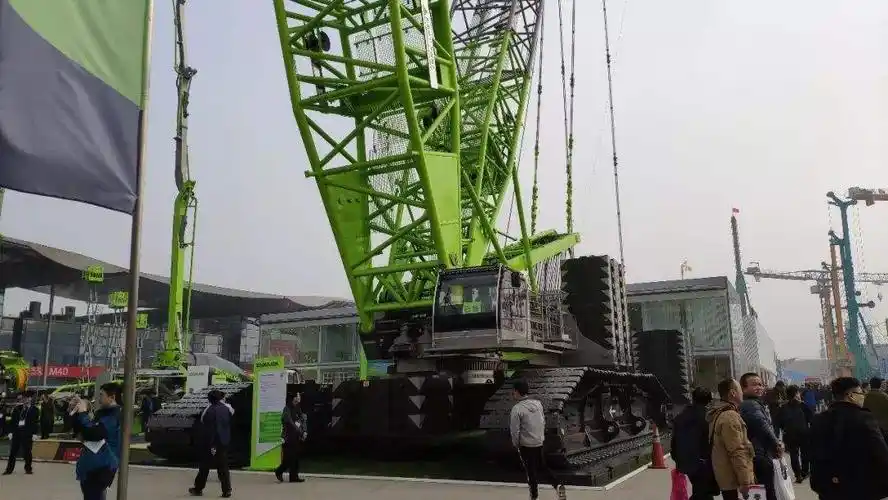 "风电王者"中联重科zcc9800w履带吊敲开欧洲大门