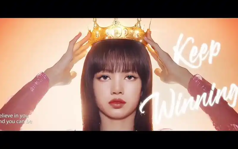 如果女团blackpink成员女神,你的爱豆lisa邀你去月球,你愿意去吗