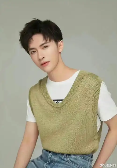 张逸杰回应过度举铁#在跑男最新预报里差点没认出他是张逸杰,之前还