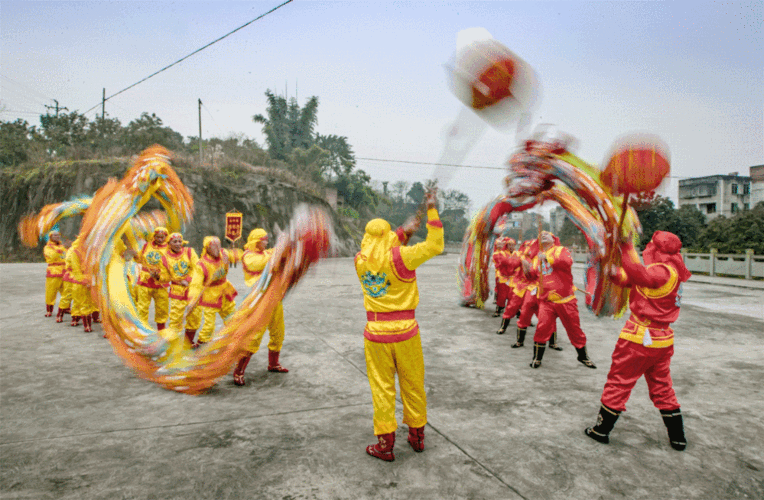 龙翻跃腾飞一县之地……喻寺镇·水车龙舞云龙镇·云龙彩龙立石镇