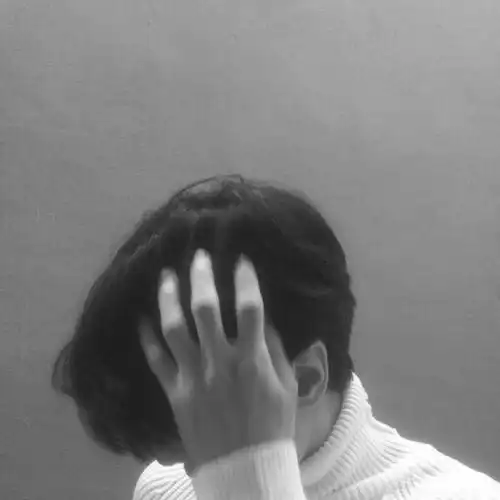 黑白男生头像高冷气质真人,坚守不骄不躁的心态