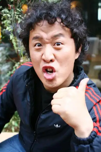 jun ha),本名郑埻夏,1971年3月18日出生于韩国首尔特别市,喜剧演员及