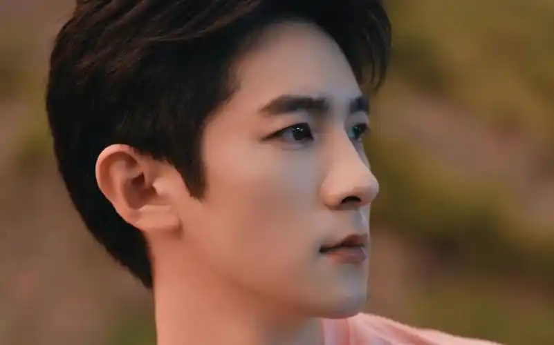 【季肖冰】比金丝眼镜更蛊的是射击眼镜 真的很爱饼饼挑眉