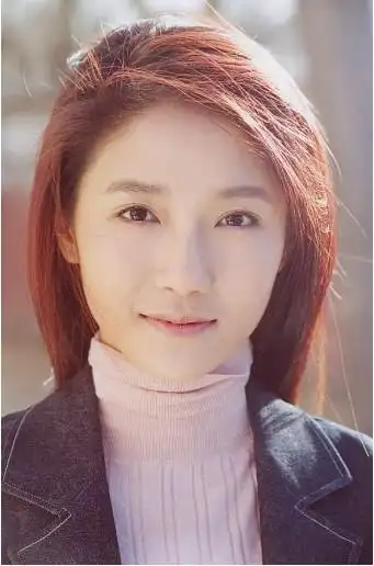 杨烁现实中老婆王黎雯照片资料 杨烁和郭德纲什么关系