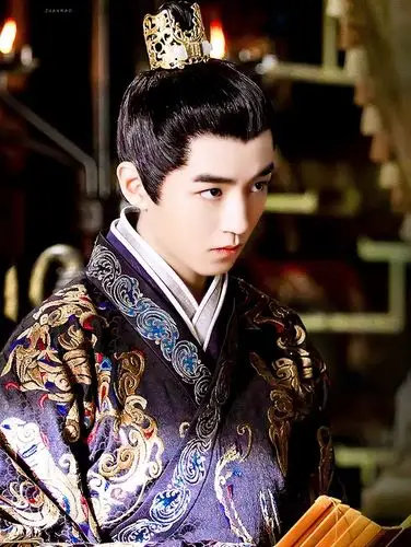 近期热播古装剧的古装男神9:王俊凯 饰演《上古密约》百里昊和