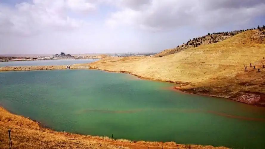 月亮湖国家旅游风景区