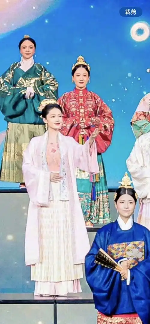 张艺兴来长沙分会场啦##春晚节目##刘涛刘诗诗李沁关晓彤同台