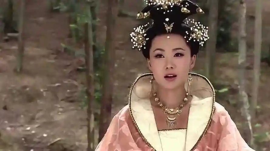 封神英雄榜:白雪雁想要找出杨戬喜欢的人,却不知远在天边近在眼前