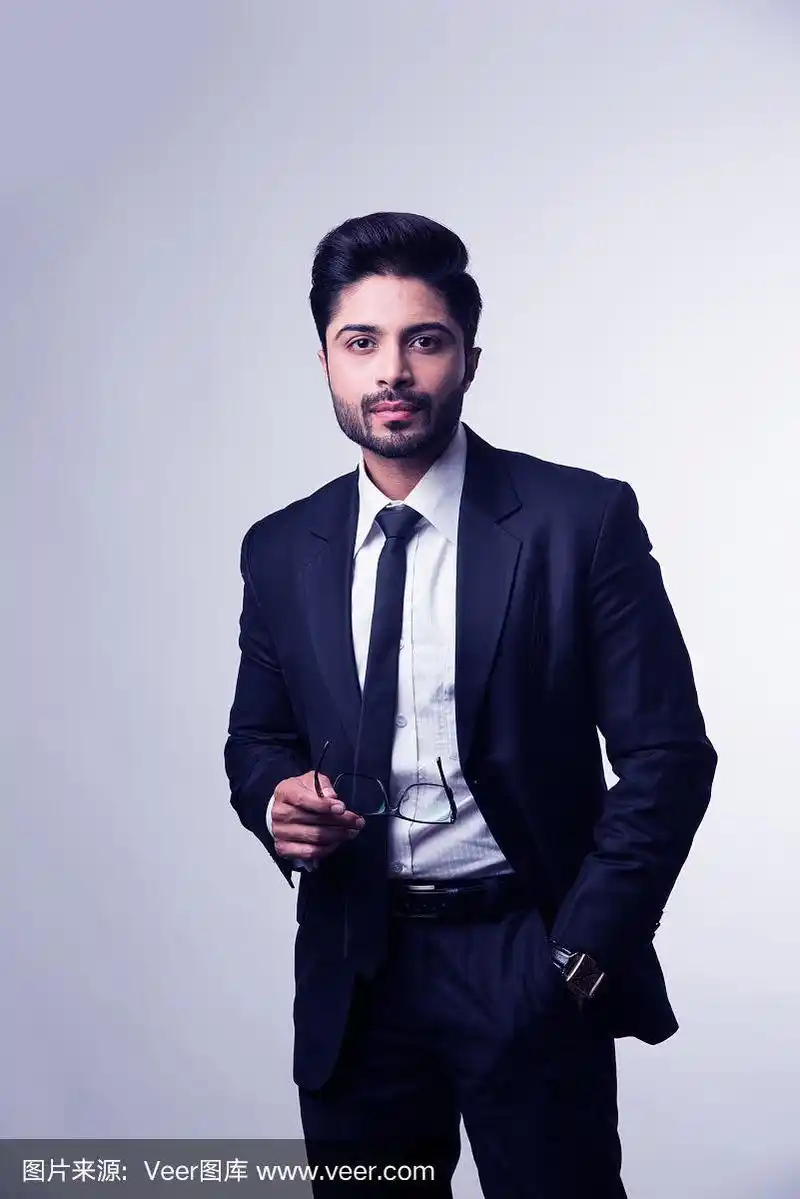 印度人,男商人,男性,黑色背景,商务