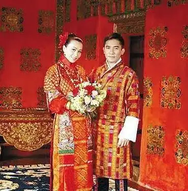 刘嘉玲和梁朝伟结婚时,虽然邀请了80多位明星出席,但让人意外的是