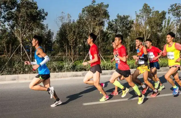 安阳马拉松丨跑步爱上一座城