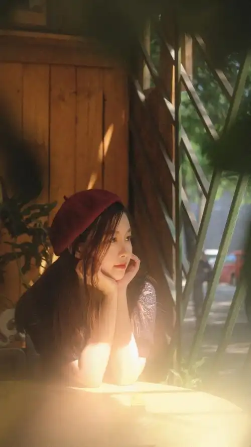 文艺范美女梦幻写真图片手机壁纸