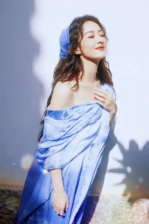 赵丽颖1016生日快乐##陪赵丽颖兔飞猛进##赵丽颖穿了扎染裙子