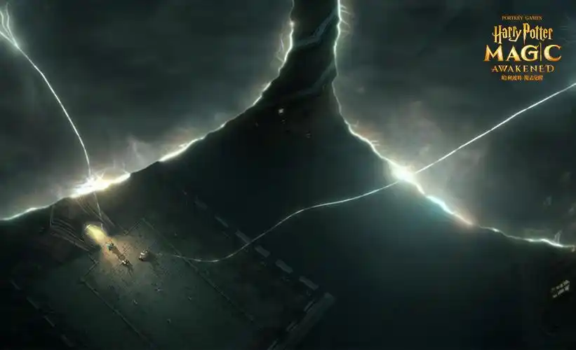 《哈利波特:魔法觉醒》霍格沃茨城堡在夜幕下矗立,神秘魔法空间缓缓